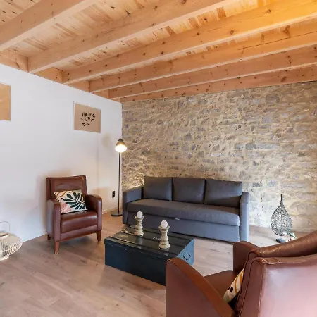펜션 Spacious Holiday In With Private Pool