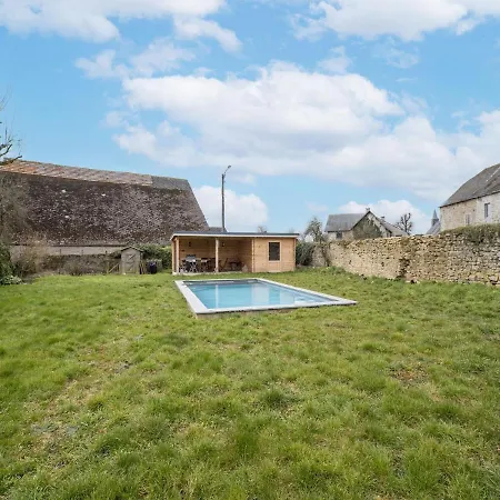 펜션 Spacious Holiday In With Private Pool
