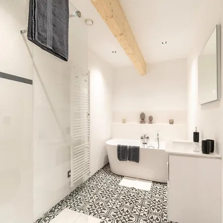 Spacious Holiday In With Private Pool 펜션